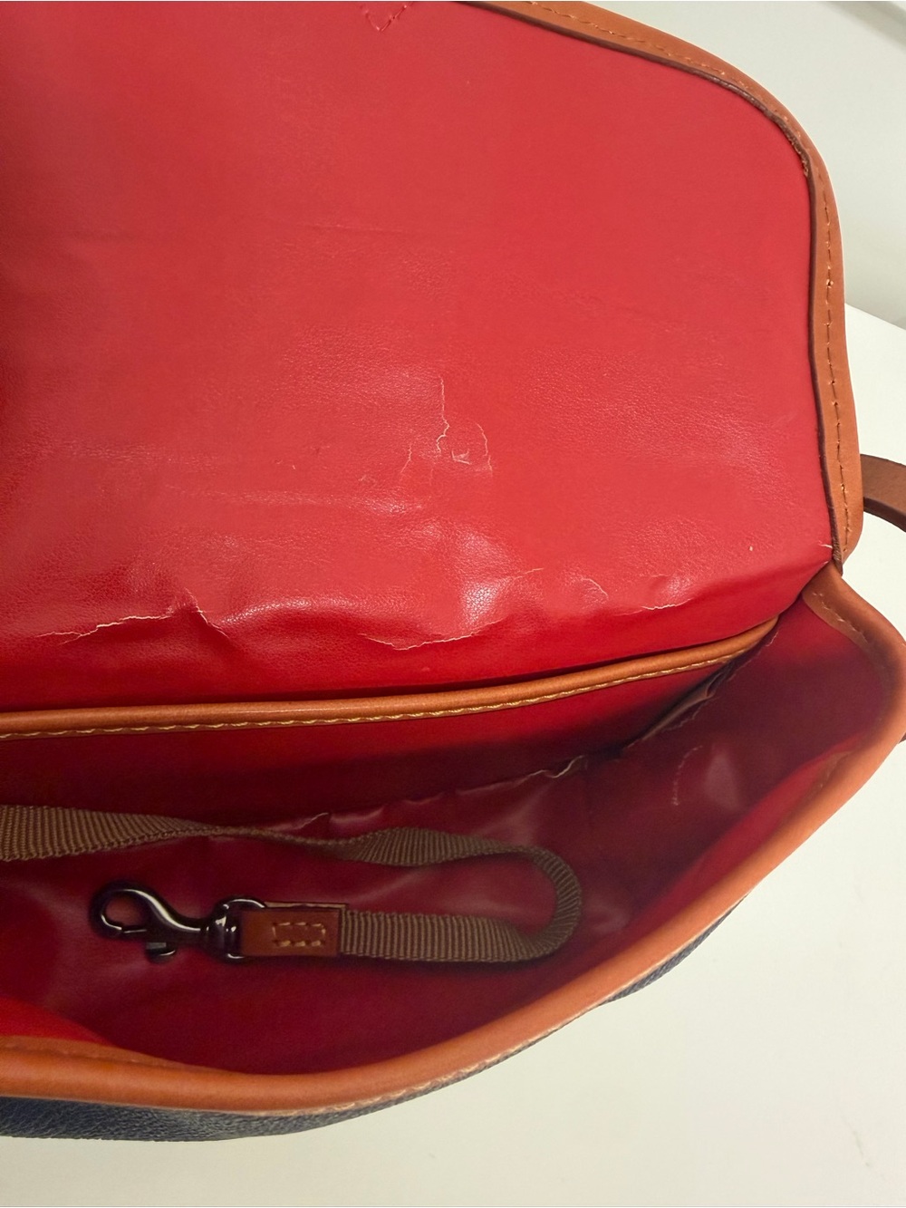 Vintage Dooney & Bourke Navy Crossbody Bag with Tan Trim - Picture 5 of 8